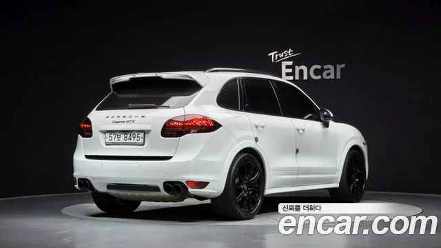 Porsche Cayenne 2013 thumb 2