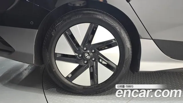 Hyundai IONIQ 6 2024 thumb 5