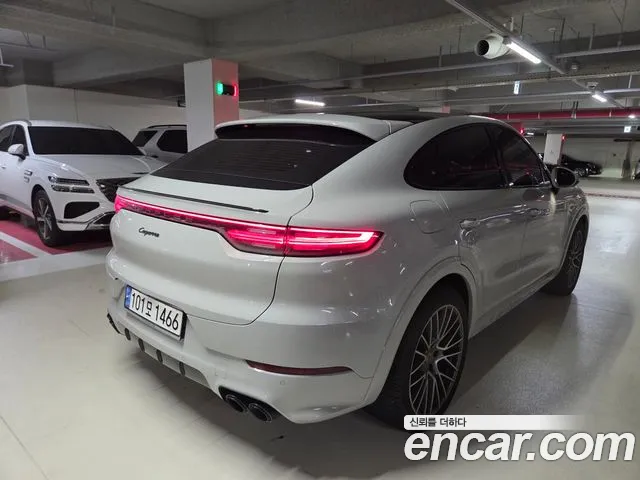 Porsche Cayenne 2022 thumb 5