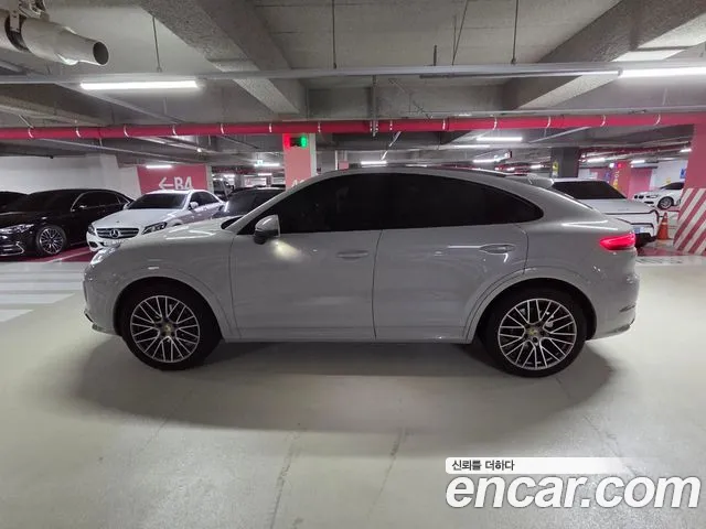 Porsche Cayenne 2022 thumb 6