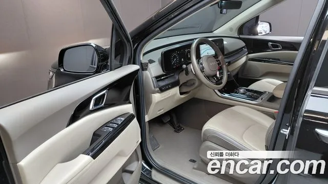 Kia Carnival 2021 thumb 10