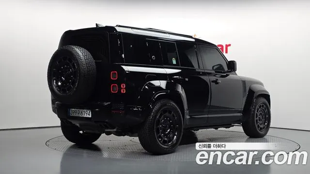 Land Rover Defender 2026 thumb 2