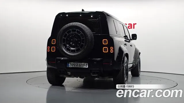 Land Rover Defender 2026 thumb 4