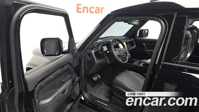 Land Rover Defender 2026 thumb 10