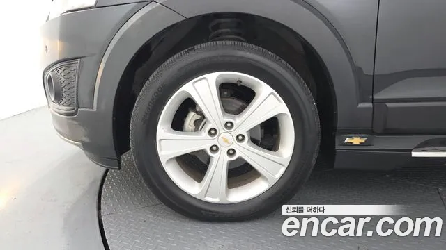 ChevroletGMDaewoo Captiva 2013 thumb 5
