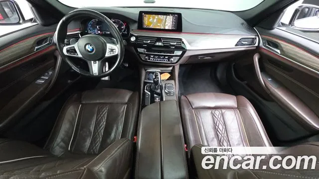 BMW 5-Series 2020 thumb 7