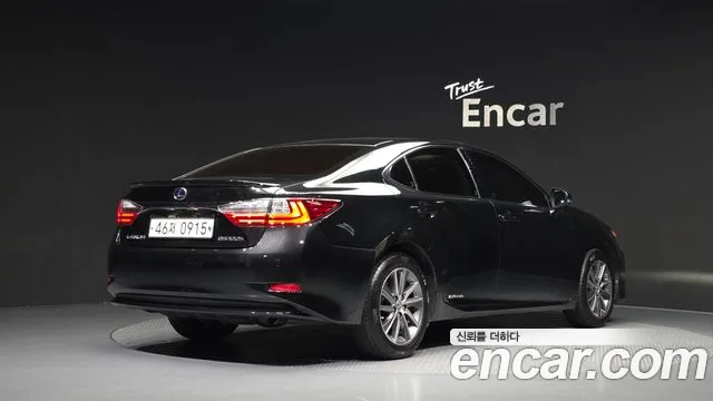 Lexus ES 2016 thumb 2