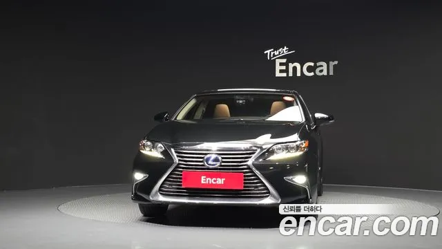 Lexus ES 2016 thumb 3