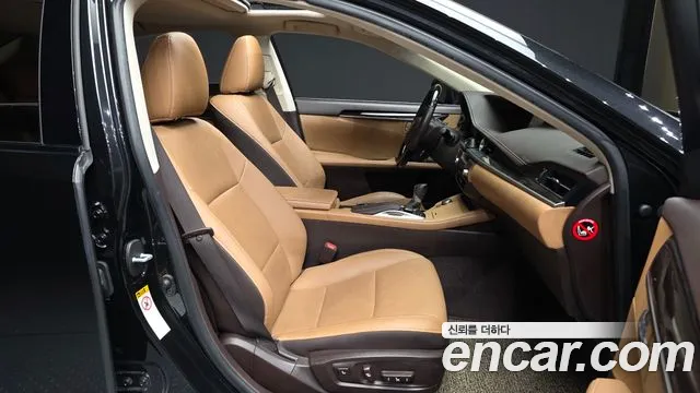 Lexus ES 2016 thumb 11