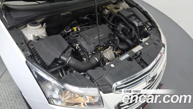 ChevroletGMDaewoo Cruze 2015 thumb 6