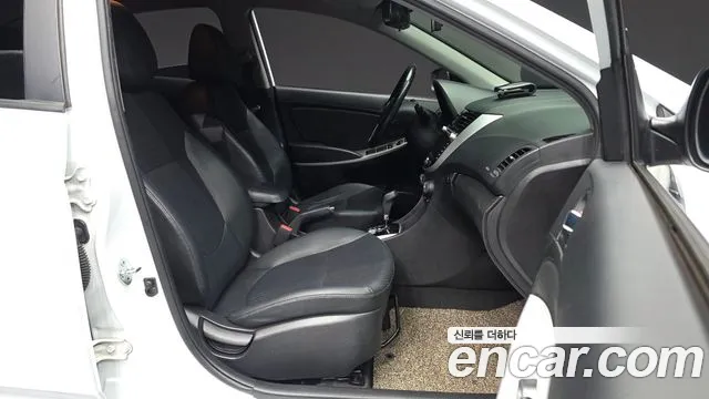Hyundai Accent 2014 thumb 10