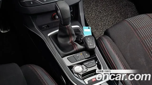 Peugeot 308 2018 thumb 9
