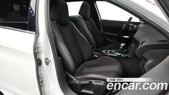 Peugeot 308 2018 thumb 11