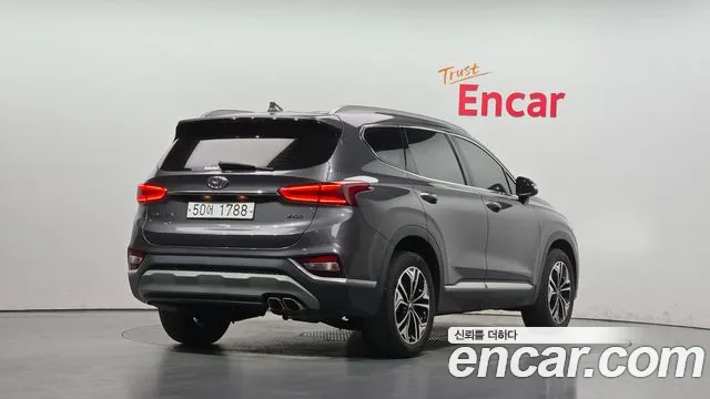 Hyundai Santa Fe 2019 thumb 2