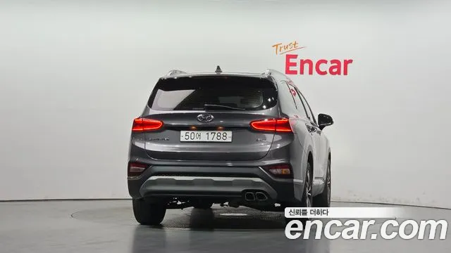 Hyundai Santa Fe 2019 thumb 4