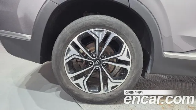 Hyundai Santa Fe 2019 thumb 5