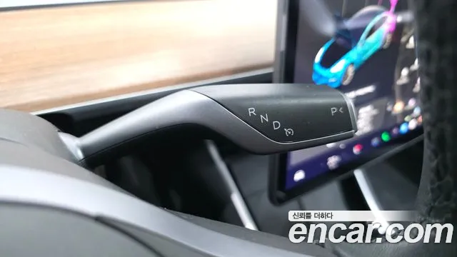 Tesla Model 3 2020 thumb 9