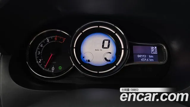 Renault-KoreaSamsung Fluence 2014 thumb 7