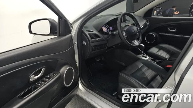 Renault-KoreaSamsung Fluence 2014 thumb 10