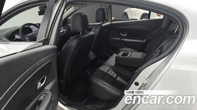 Renault-KoreaSamsung Fluence 2014 thumb 11