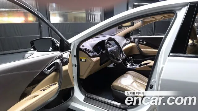 Hyundai Grandeur 2015 thumb 10
