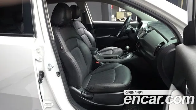 Kia Sportage 2015 thumb 10
