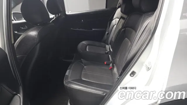 Kia Sportage 2010 thumb 11