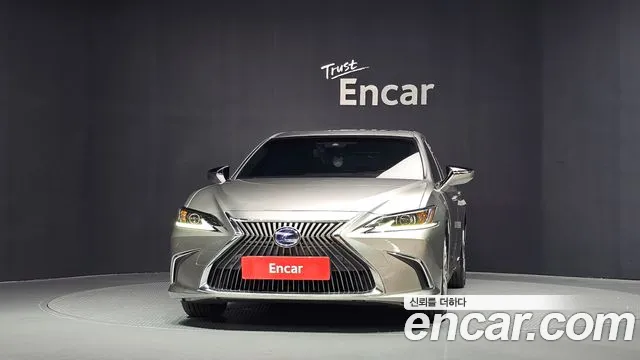 Lexus ES 2021 thumb 3