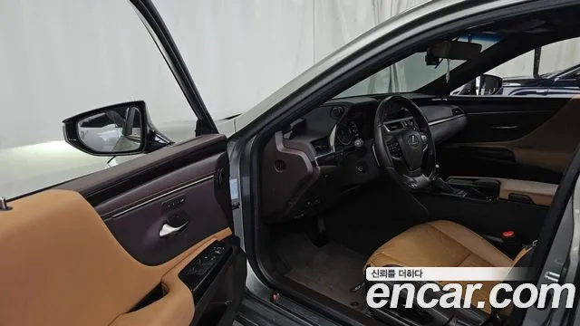 Lexus ES 2021 thumb 10