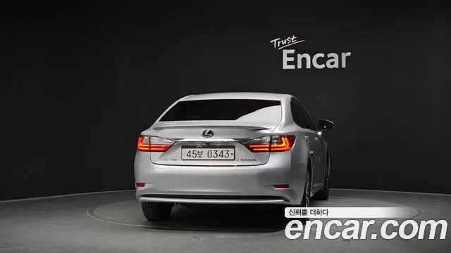 Lexus ES 2016 thumb 4