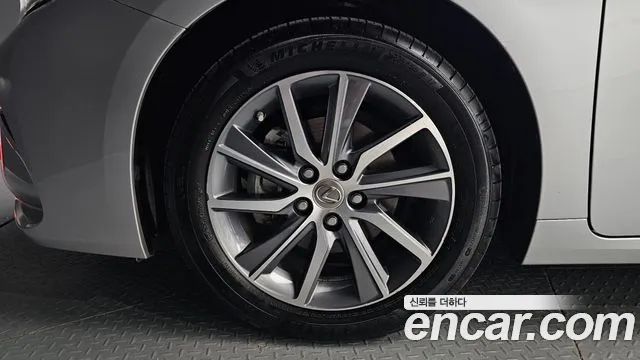 Lexus ES 2016 thumb 5
