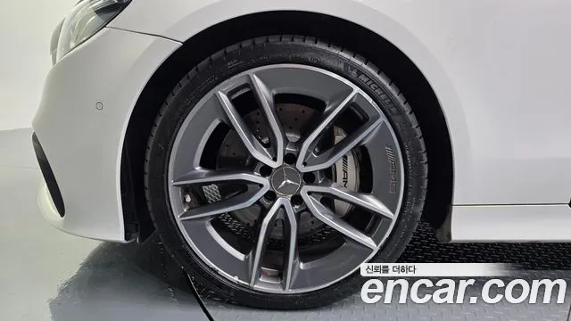 Mercedes-Benz E-Класс 2020 thumb 4