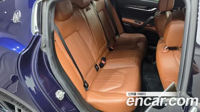 Maserati Ghibli 2015 thumb 11