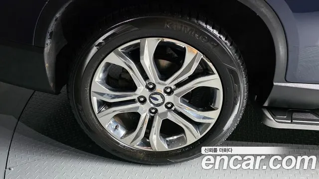 KG_Mobility_Ssangyong Rexton 2017 thumb 4