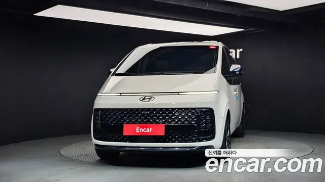 Hyundai Staria 2024 thumb 3