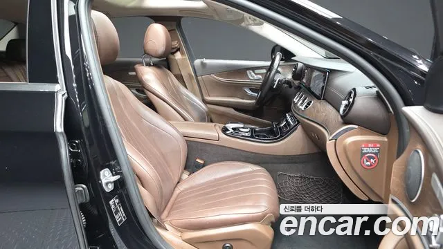 Mercedes-Benz E-Класс 2016 thumb 11