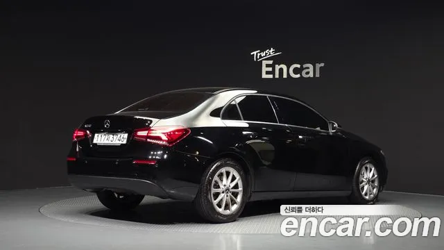 Mercedes-Benz A-Класс 2020 thumb 2