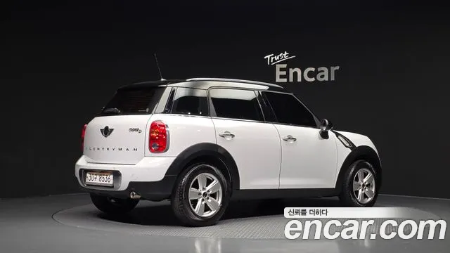 MINI Countryman 2015 thumb 2