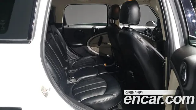 MINI Countryman 2015 thumb 12