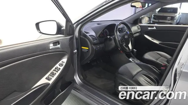Hyundai Accent 2016 thumb 10