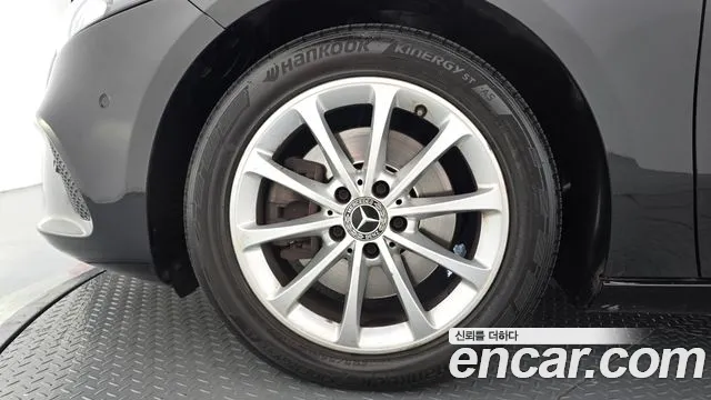 Mercedes-Benz A-Класс 2019 thumb 5