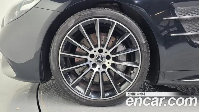 Mercedes-Benz SL-Класс 2017 thumb 5