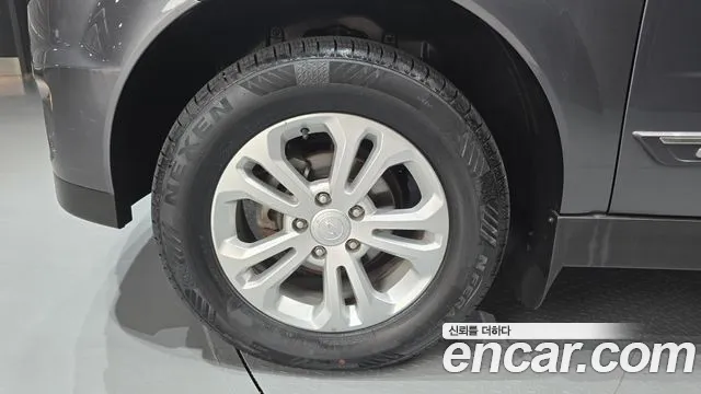 KG_Mobility_Ssangyong KORANDO 2017 thumb 5