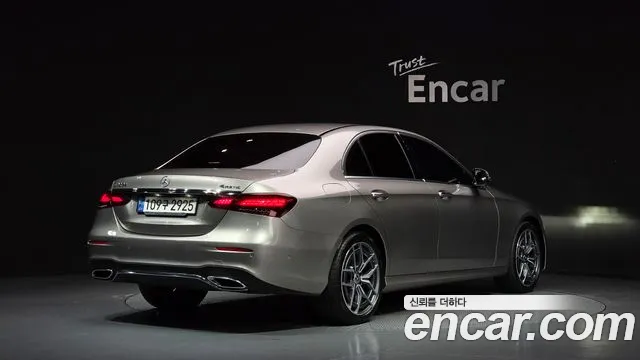Mercedes-Benz E-Класс 2022 thumb 2