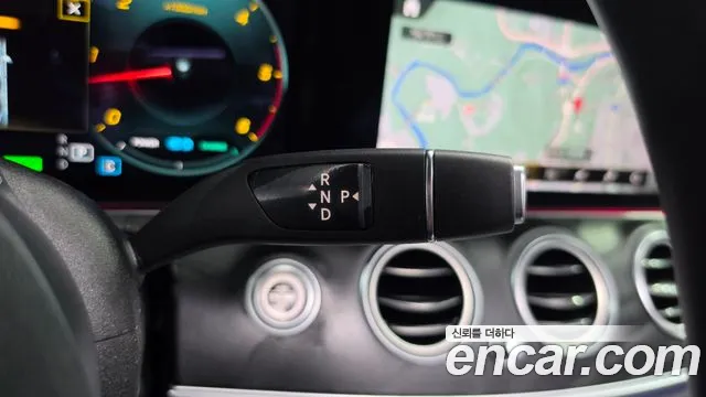 Mercedes-Benz E-Класс 2022 thumb 9