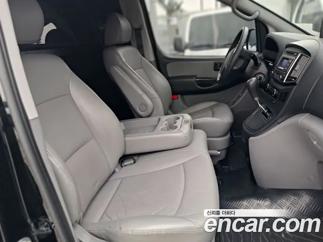 Hyundai Starex 2018 thumb 10