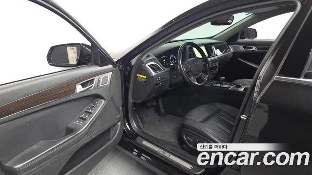 Genesis G80 2017 thumb 10