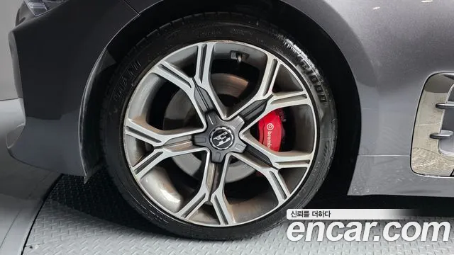 Kia Stinger 2019 thumb 5