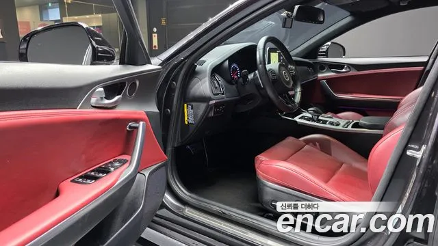 Kia Stinger 2019 thumb 10