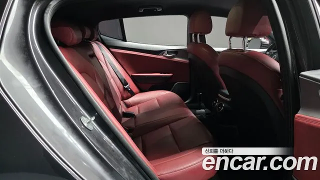 Kia Stinger 2019 thumb 11